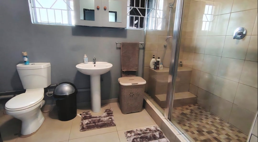 7 Bedroom Property for Sale in Deneysville Free State